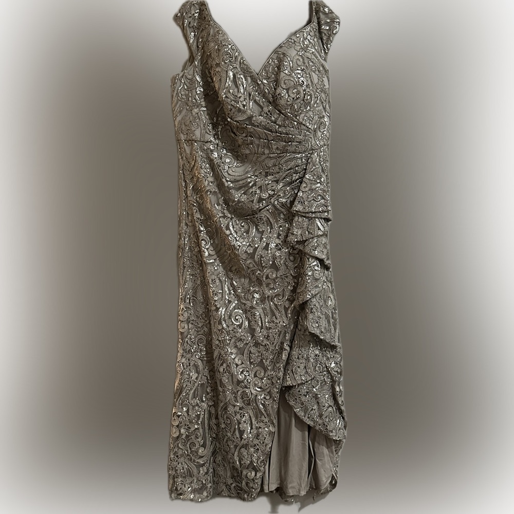Tadashi off shoulder formal, size 16, like new, worn once.